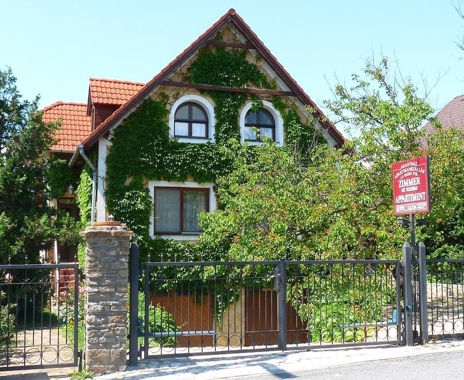 Aranyhaz Apartmanszallas ตีฮานี ภายนอก รูปภาพ